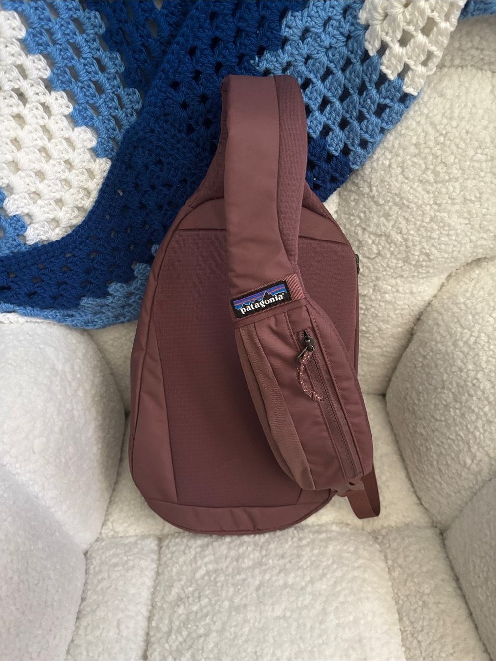 NWT Patagonia Sling Backpack in Dusty Rose and Mauve - Picture 3 of 9